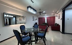 Likas Square - Kk Spacious Homestay